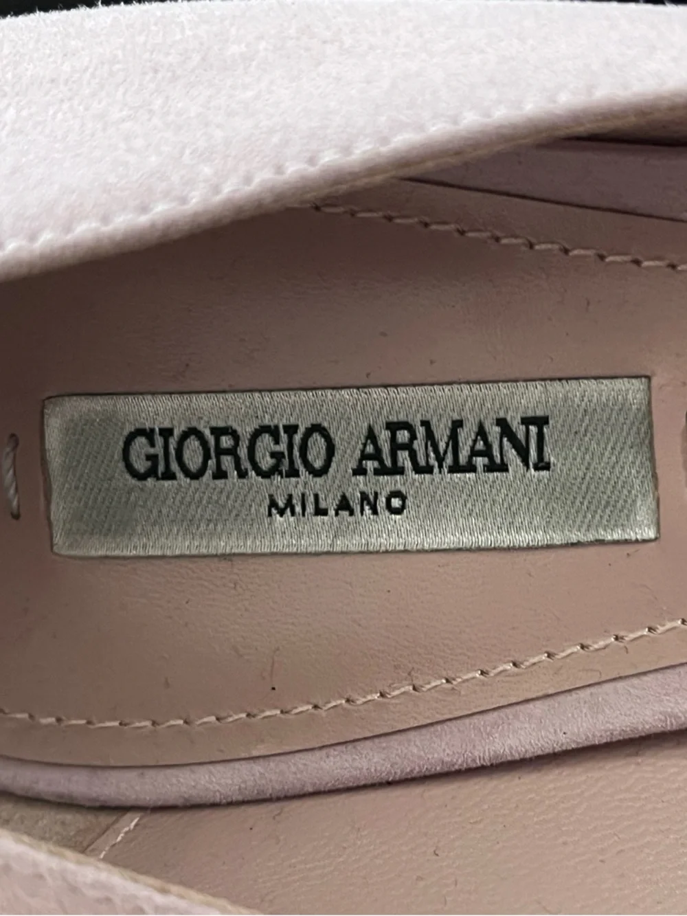 Giorgio Armani Women’s 38 1/2 Pink Nude Suede Point Toe Slip On Kitten Heels - Picture 10 of 11